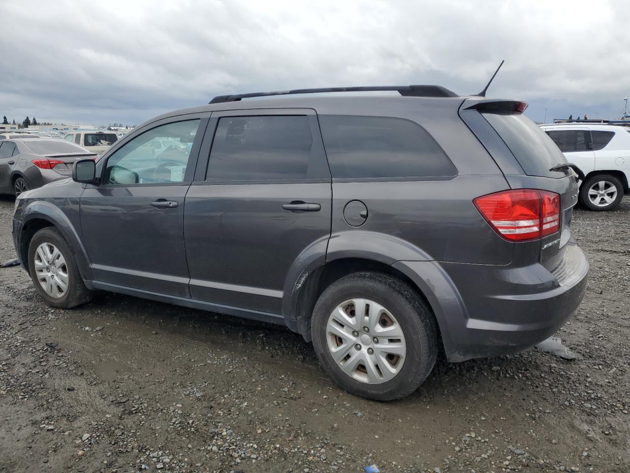 2017 Dodge Journey - Image 2