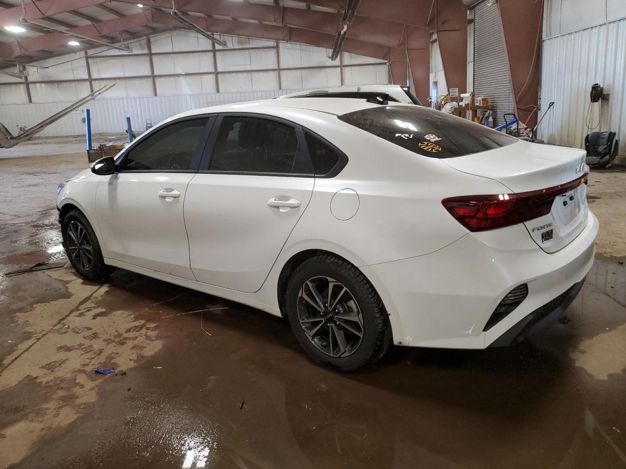 2024 Kia Forte - Image 2