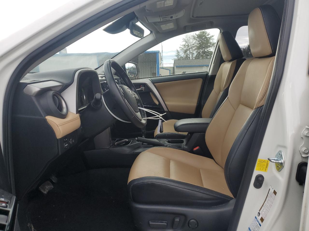 2016 Toyota RAV 4 - Image 7