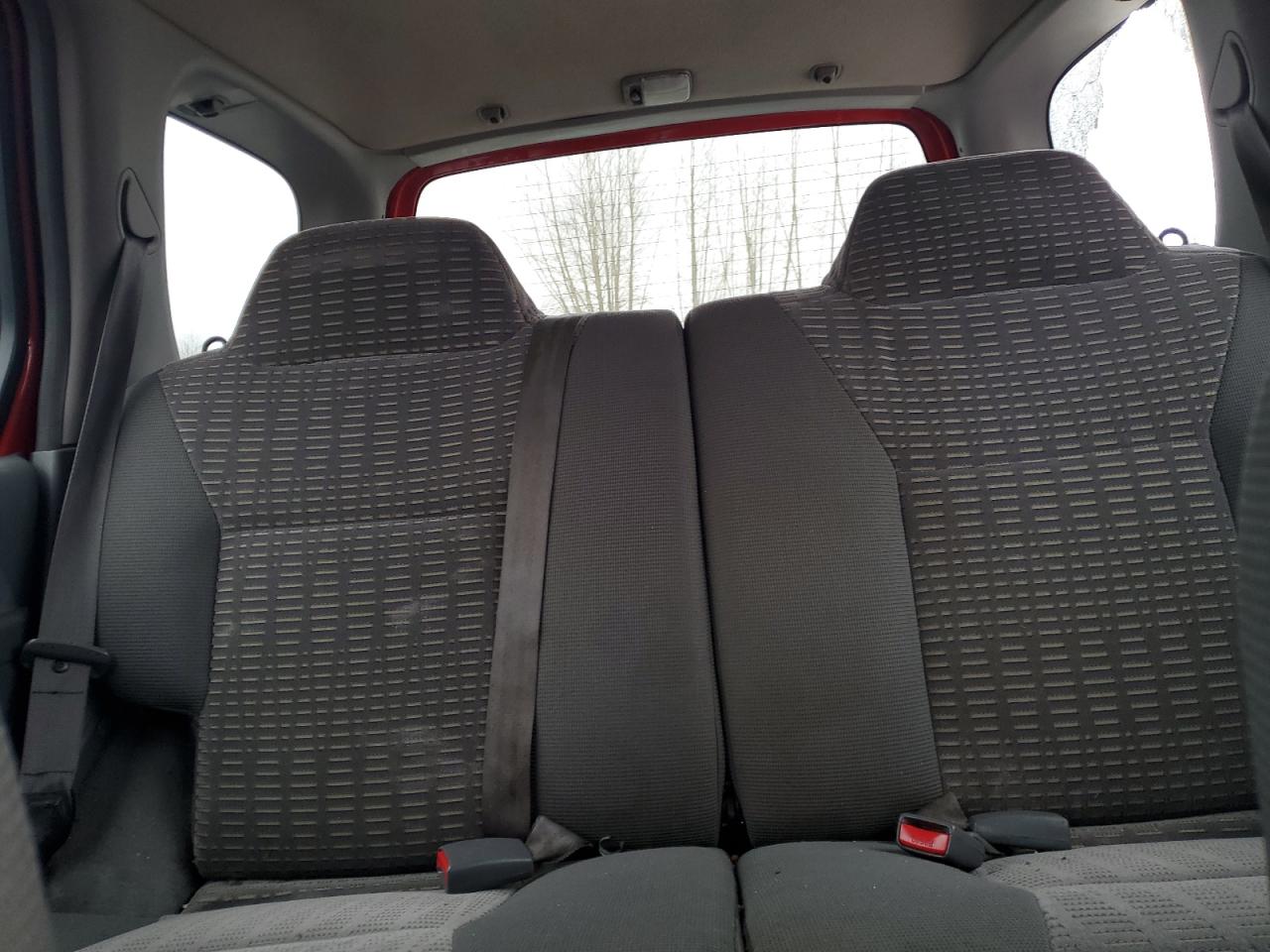 2001 Nissan XTerra - Image 10