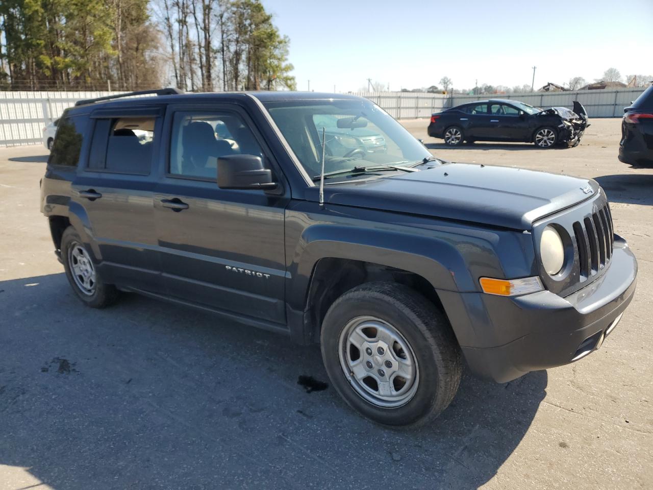 2014 Jeep Liberty (Patriot) - Image 4