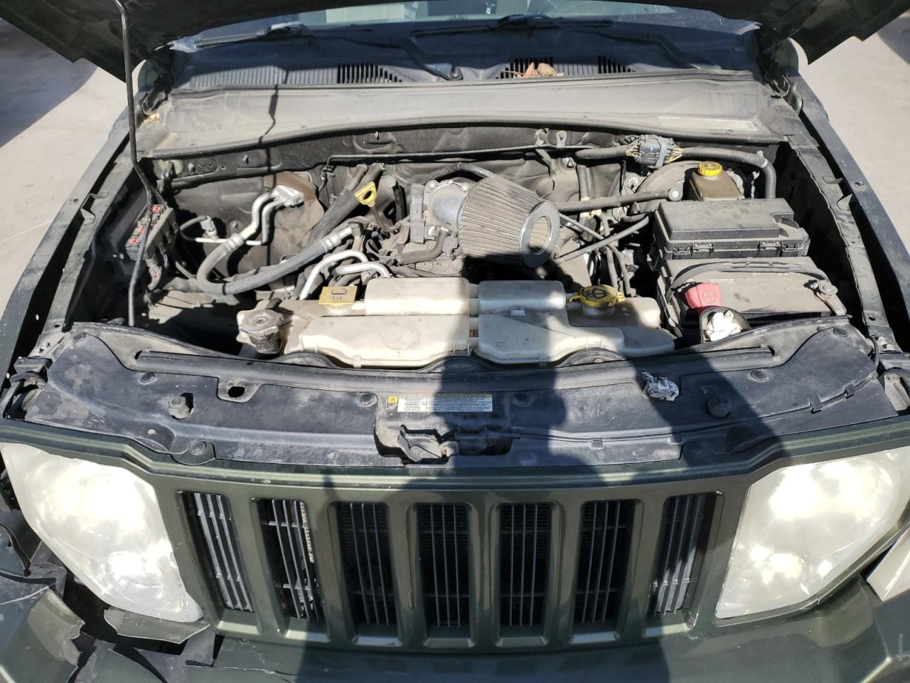 2009 Jeep Liberty (North America) - Image 12