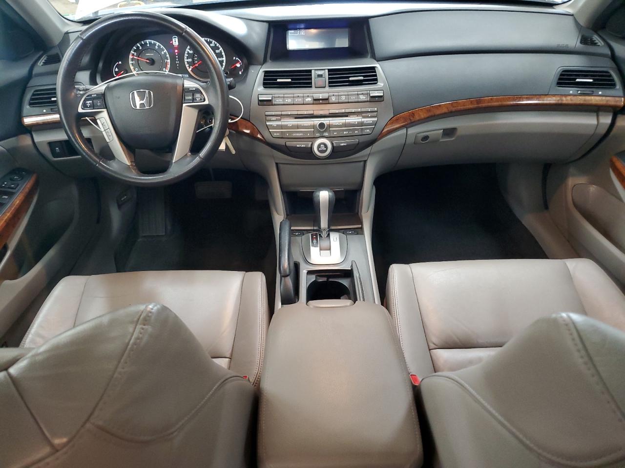 2011 Honda Accord - Image 8