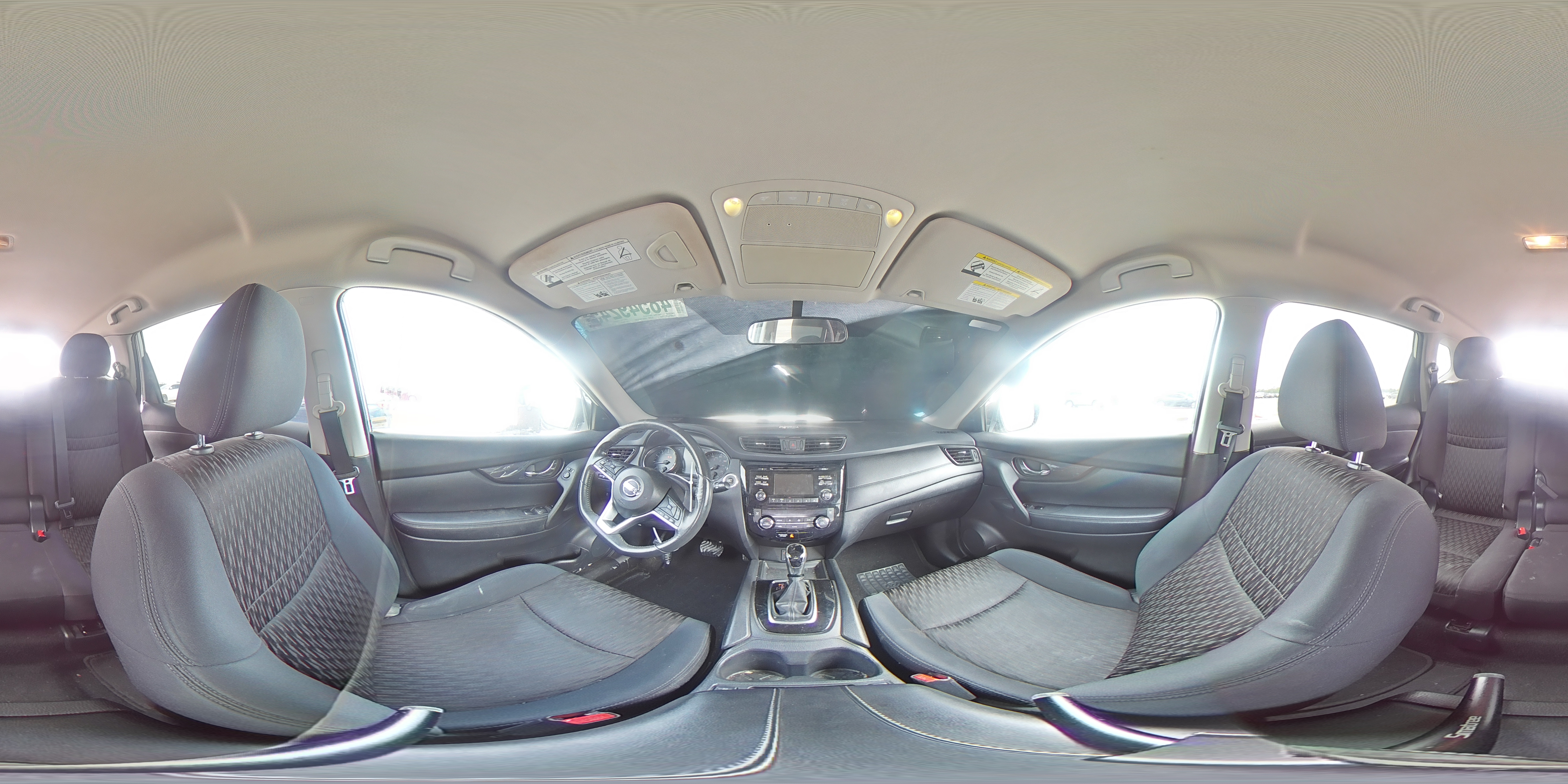 2017 Nissan Rogue - Image 14
