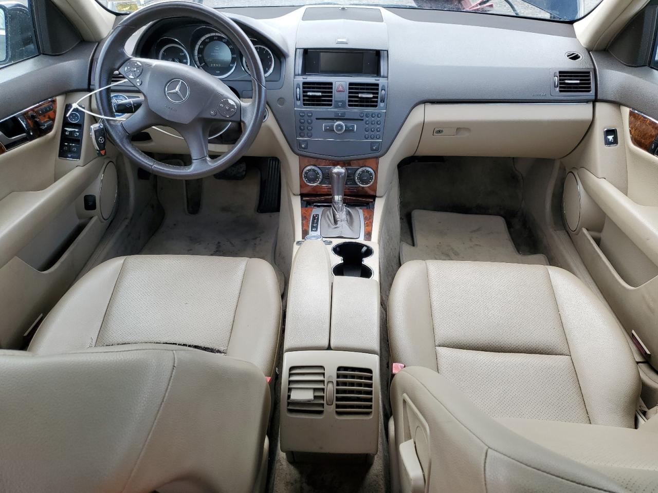 2010 Mercedes-Benz C 300 4Matic VIN: WDDGF8BBXAF427541 Lot: 49969625