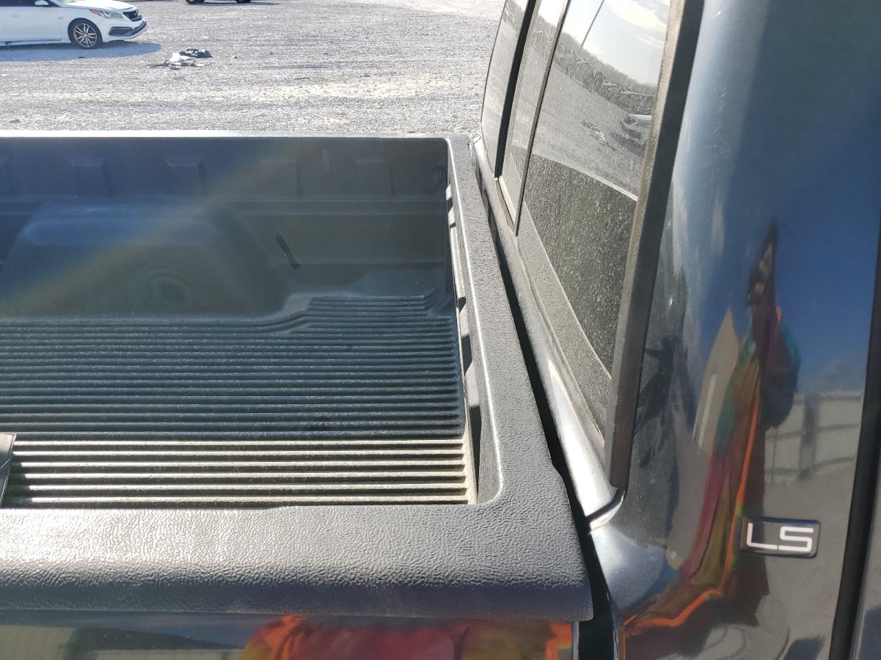 2001 Chevrolet S-10 Pickup - Image 10