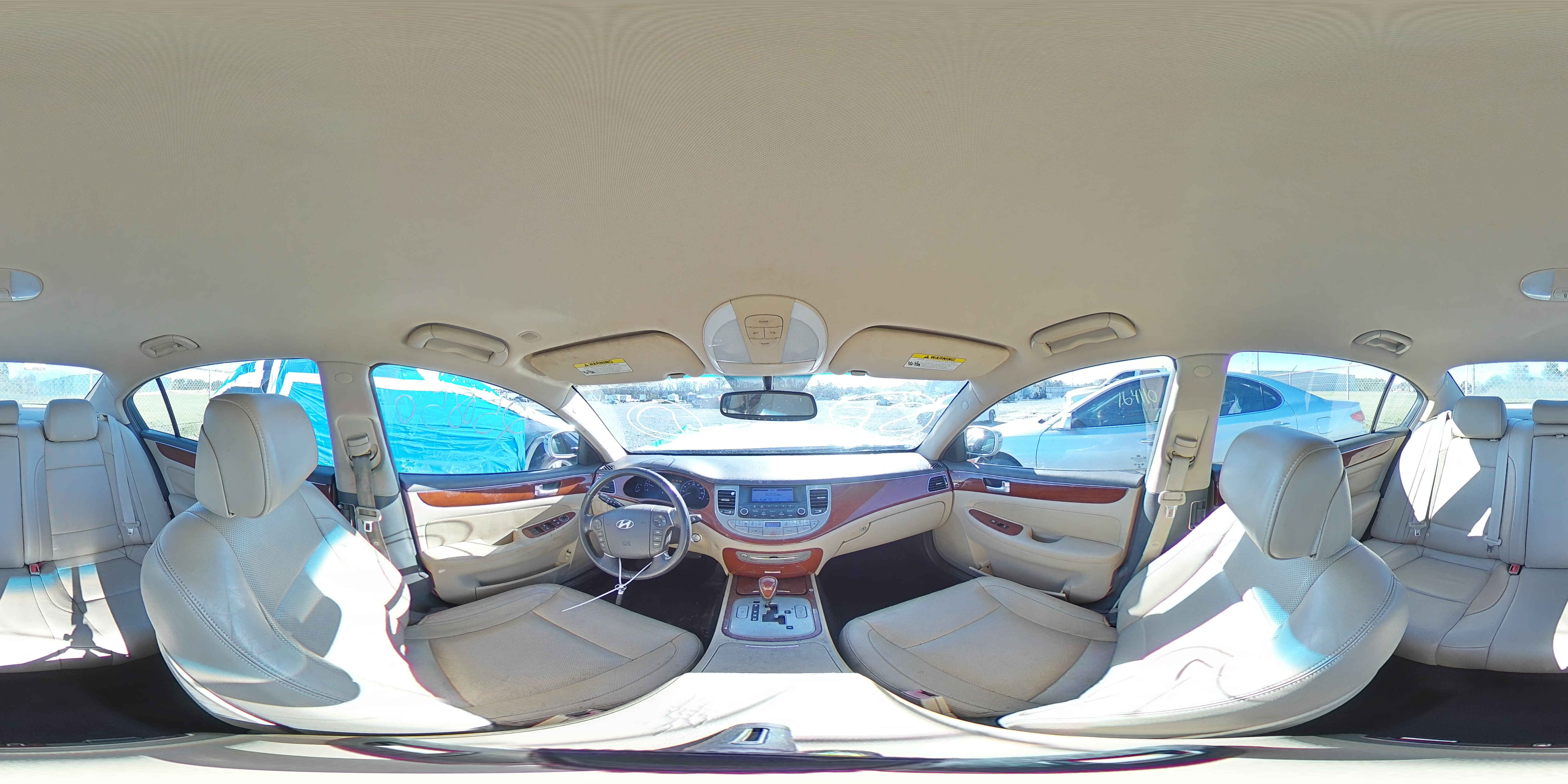 2013 Hyundai Genesis - Image 12