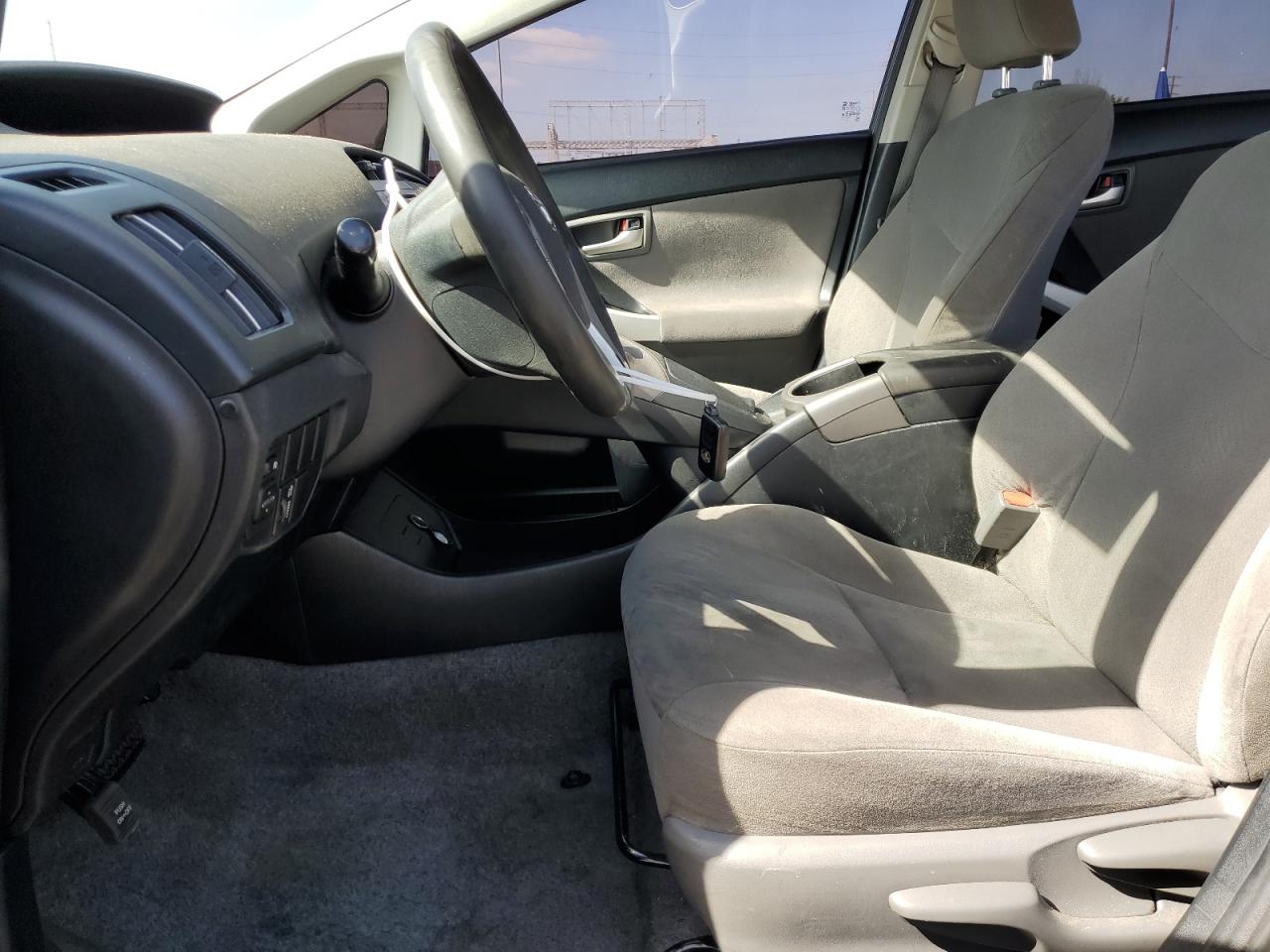 2015 Toyota Prius - Image 7