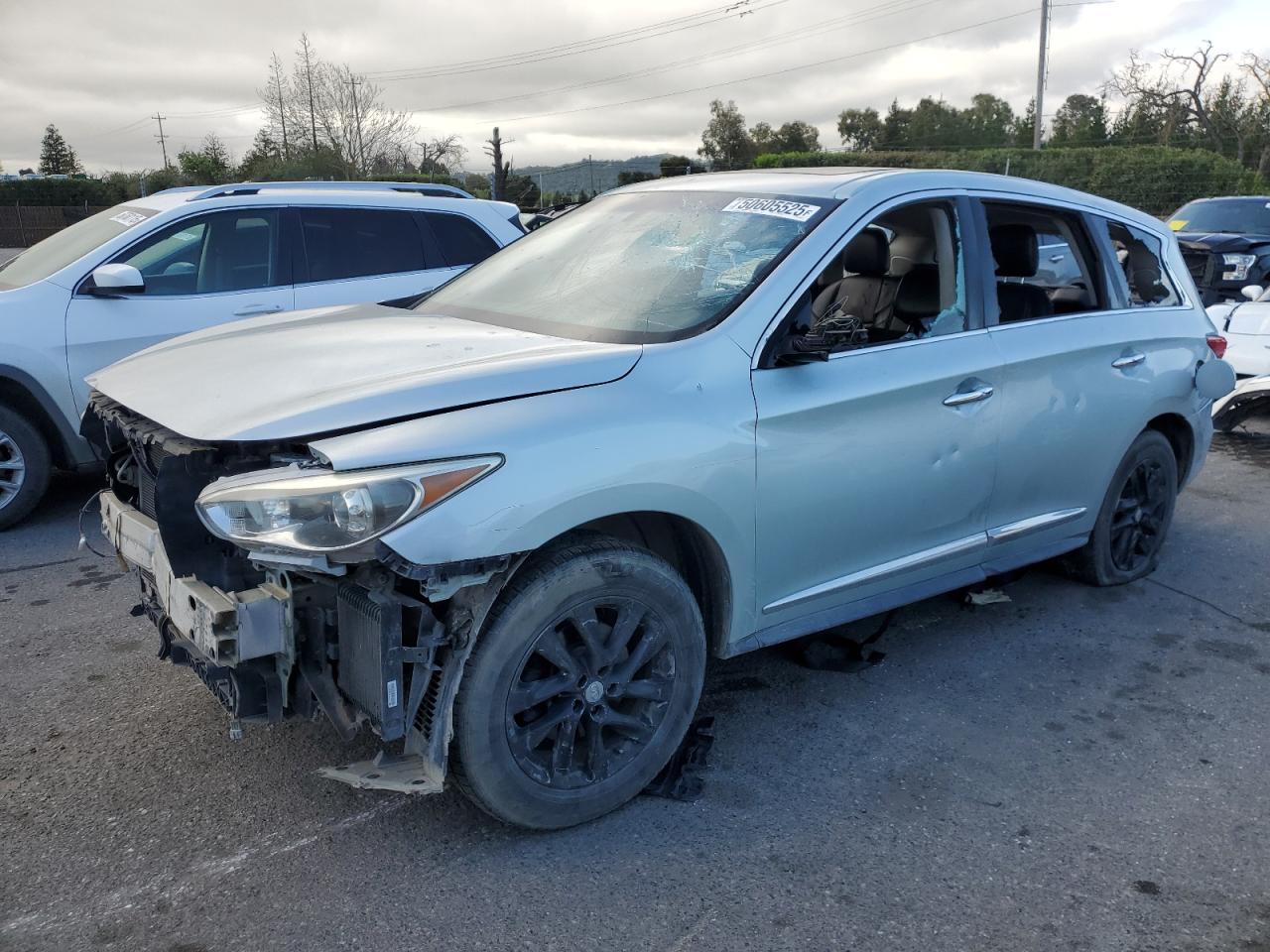 San Martin, CA에서 판매 중인 2013 Infiniti Jx35 - Vandalism