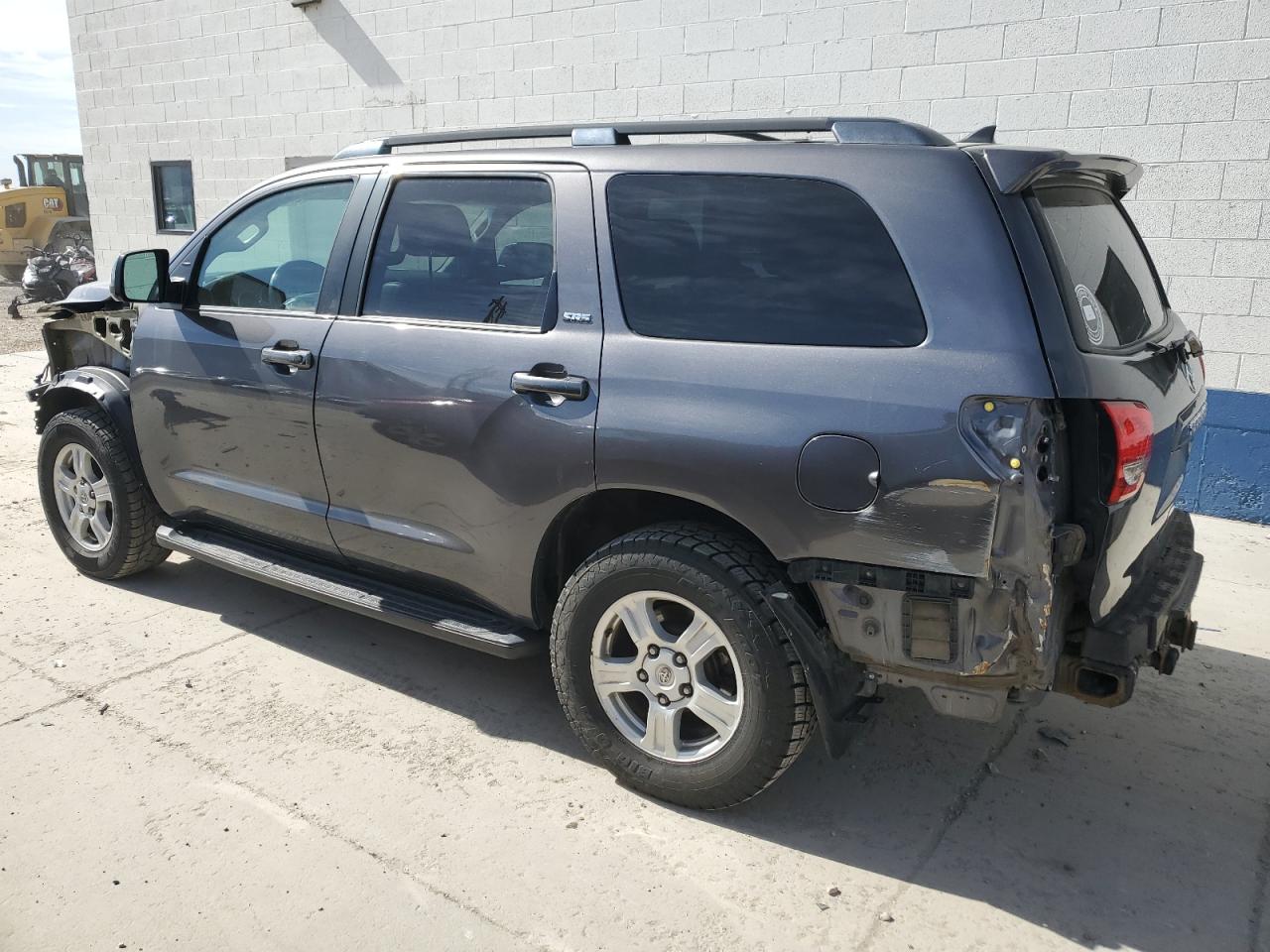 2015 Toyota Sequoia - Image 2