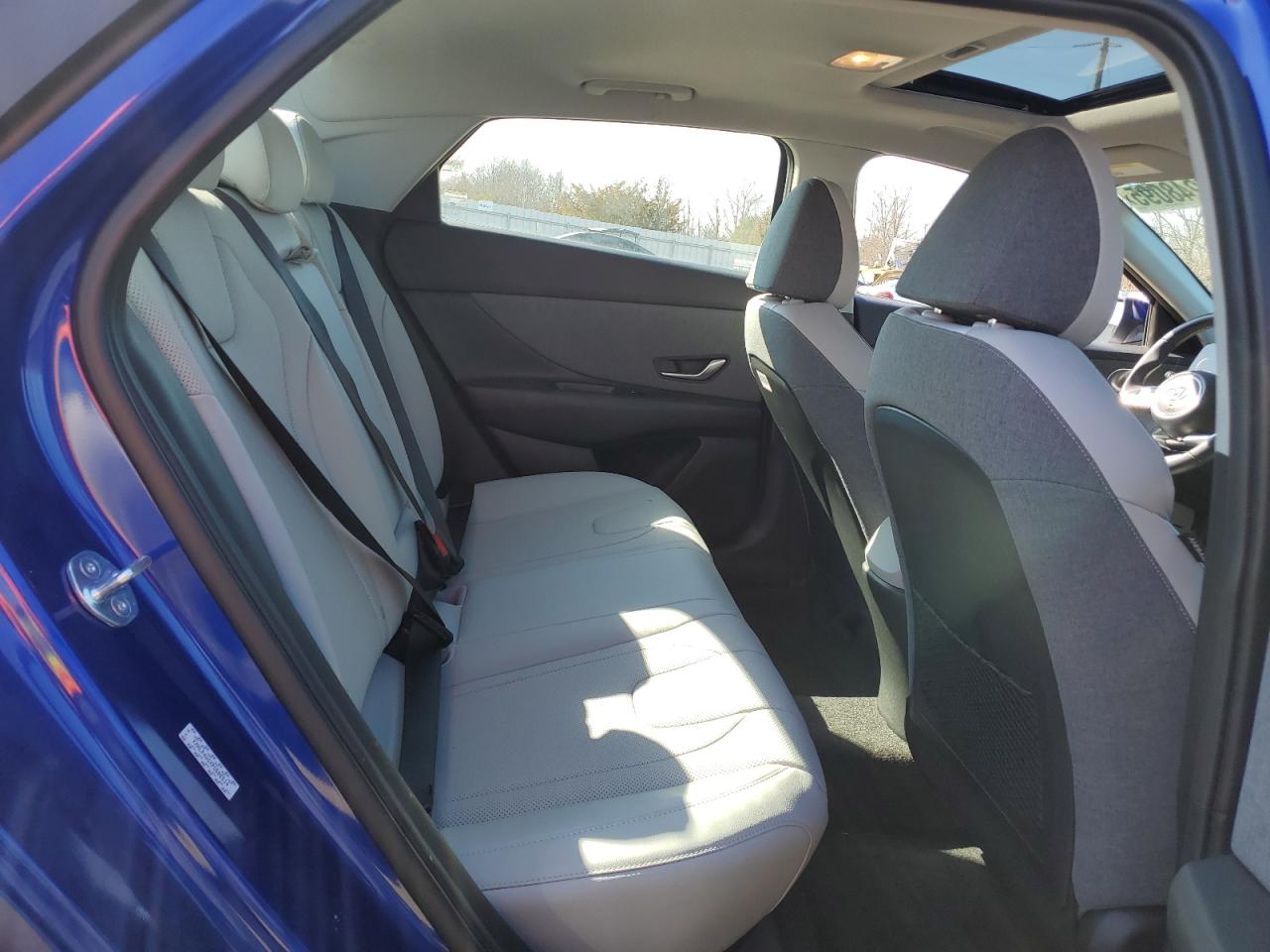 2023 Hyundai Elantra - Image 10