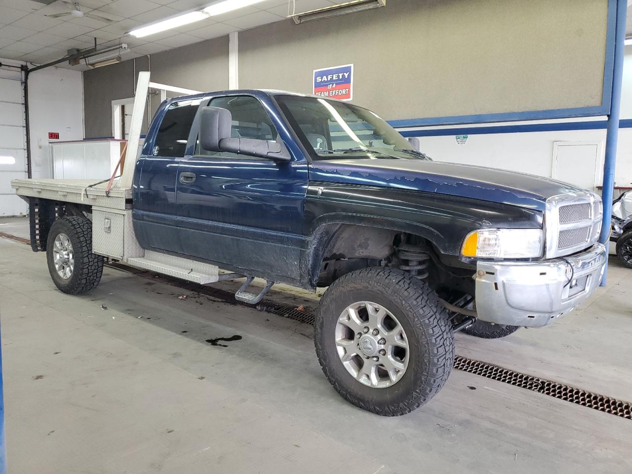 2001 Dodge RAM - Image 4