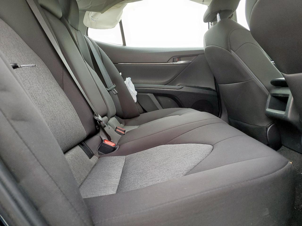 2019 Toyota Camry - Image 10