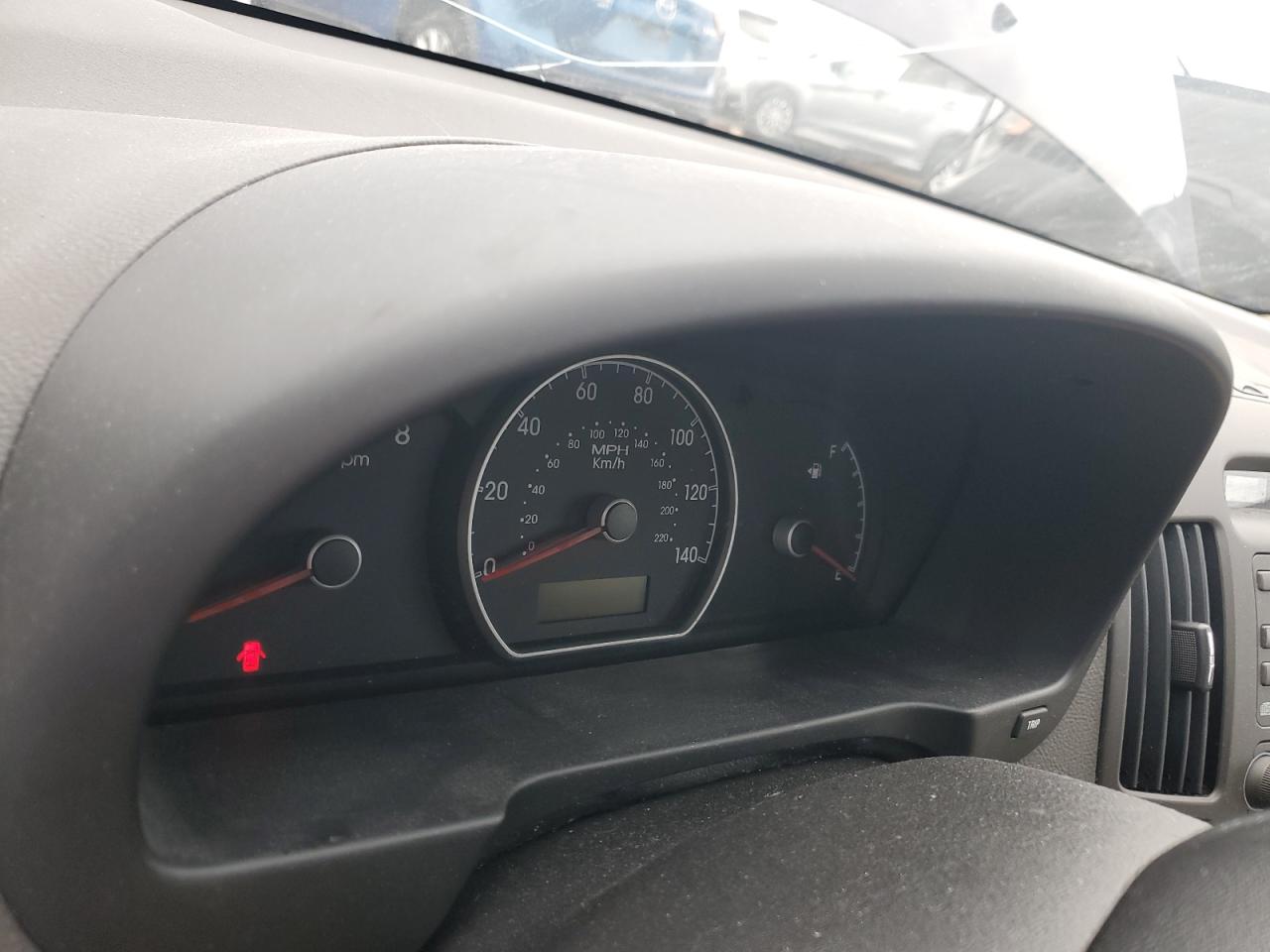2010 Hyundai Elantra - Image 9