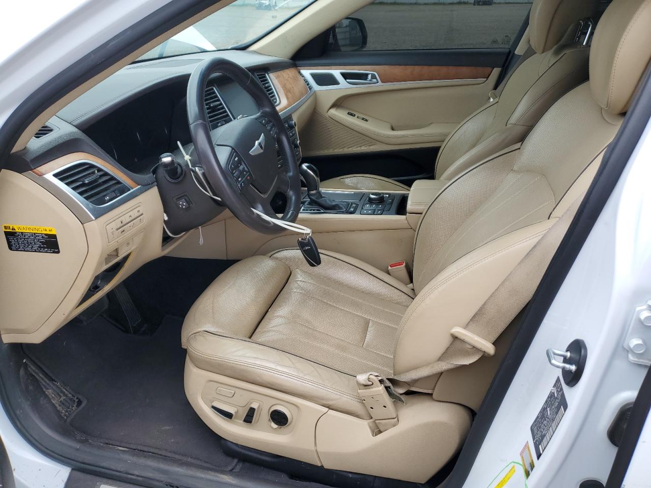 2015 Hyundai Genesis - Image 7