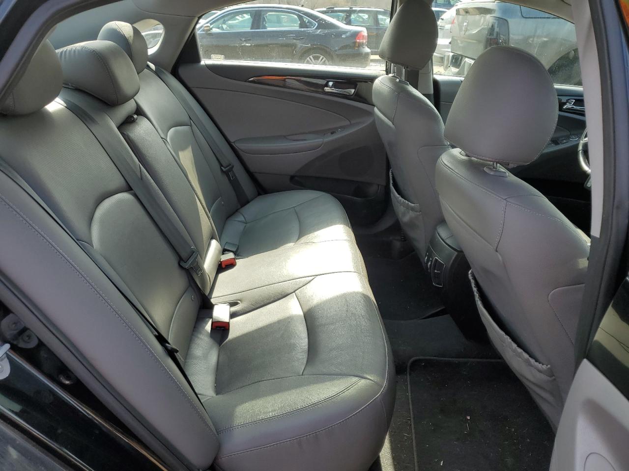 2012 Hyundai Sonata - Image 10