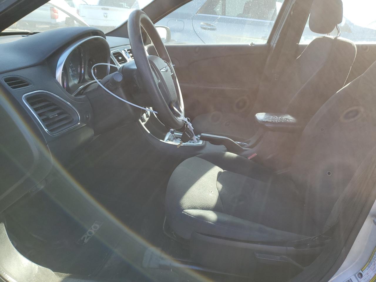 2011 Chrysler 200 - Image 7