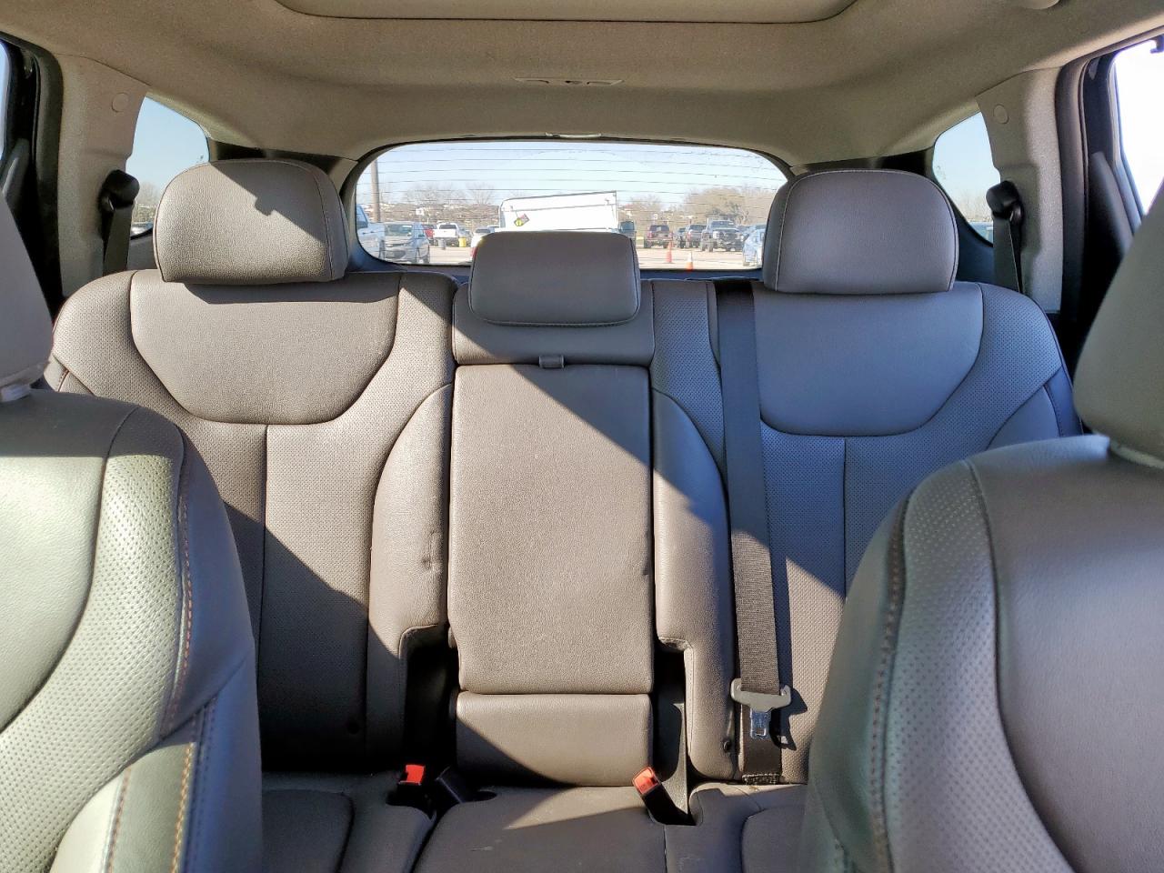 2019 Hyundai Santa Fe - Image 10