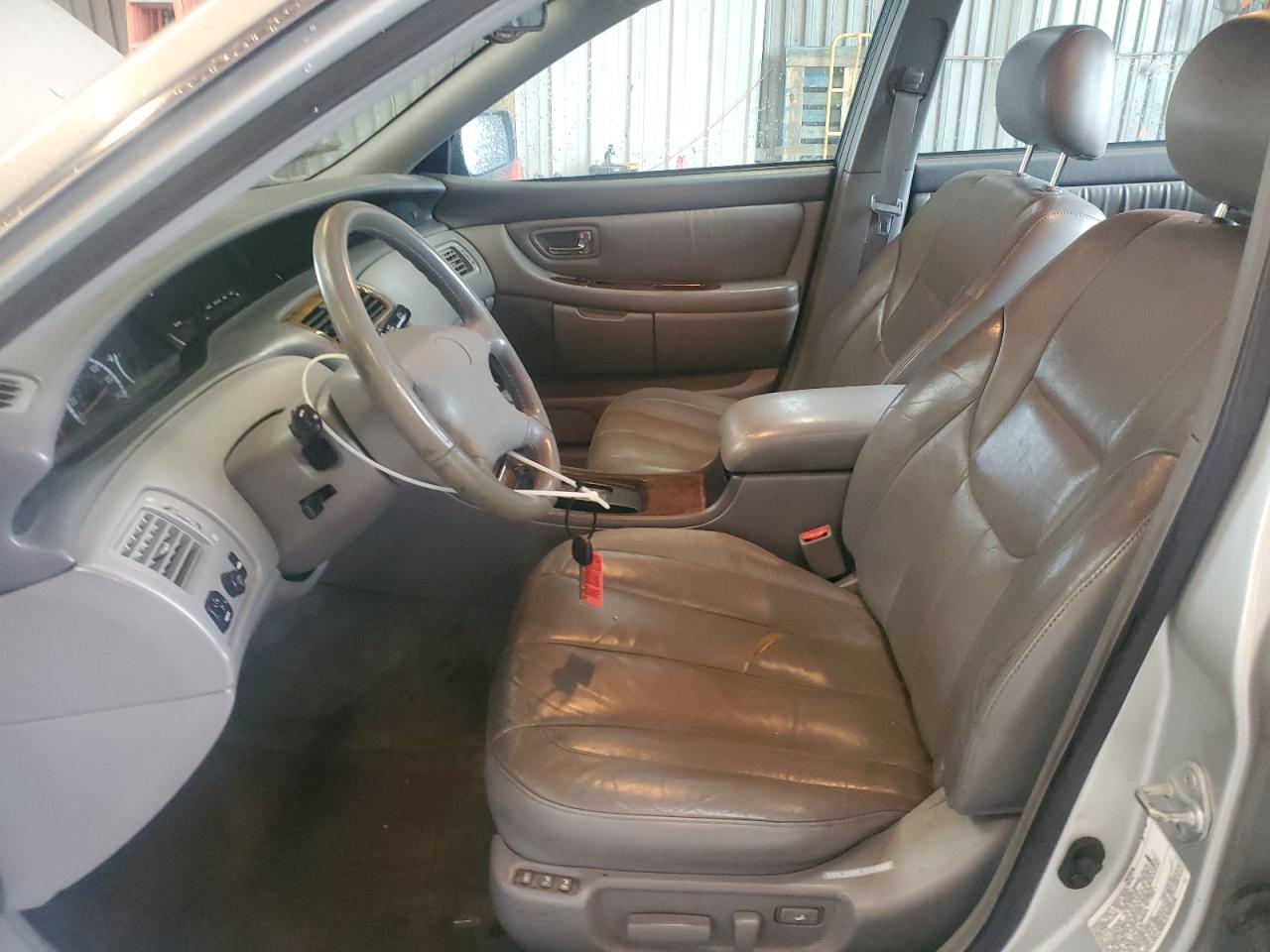2000 Toyota Avalon - Image 7