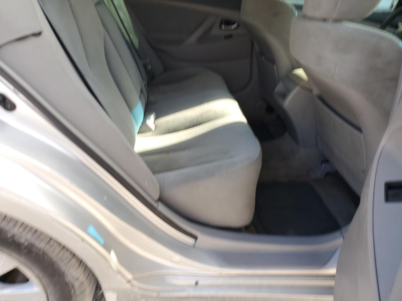 2009 Toyota Camry - Image 10