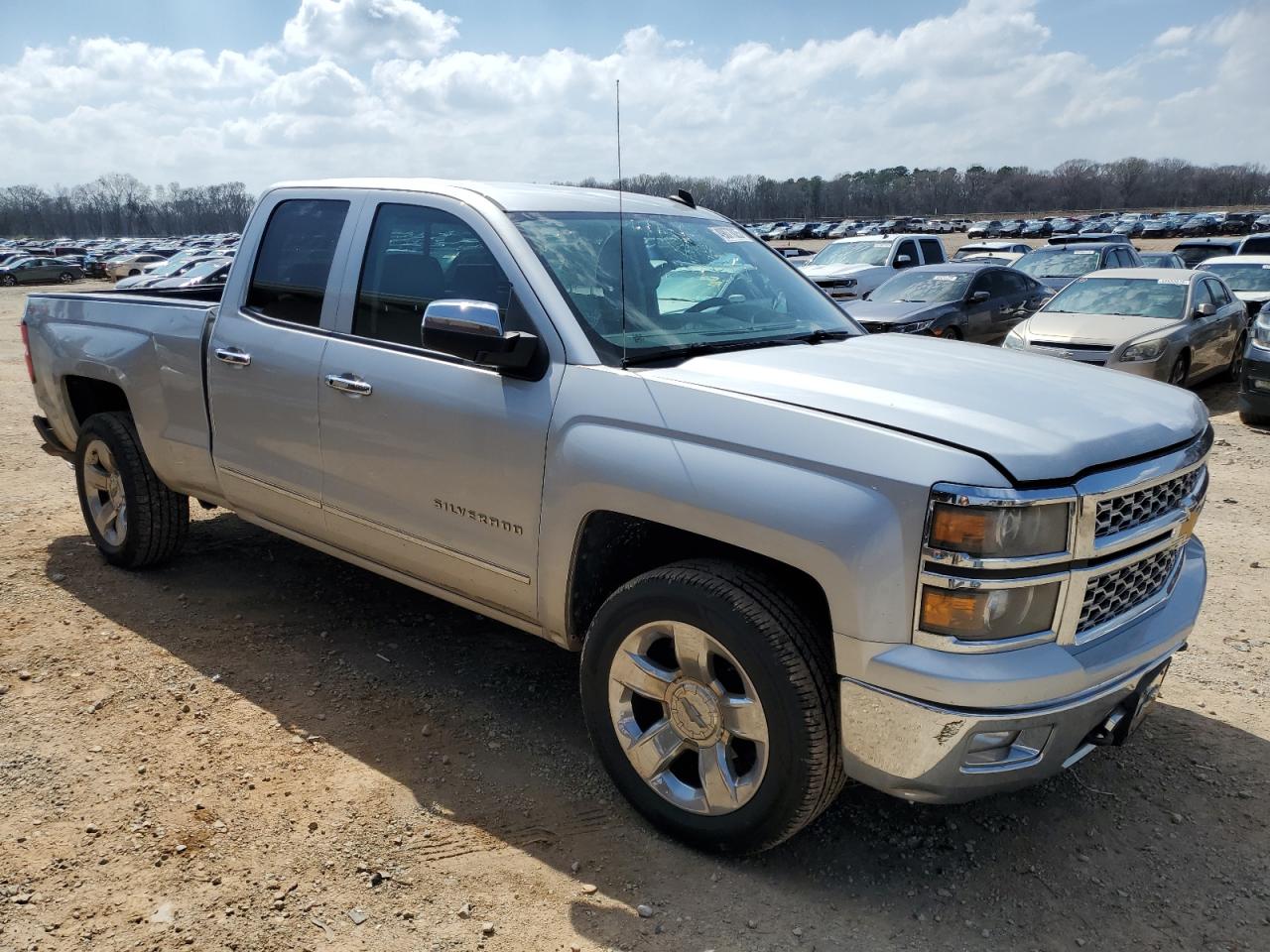 2014 Chevrolet Silverado - Image 4