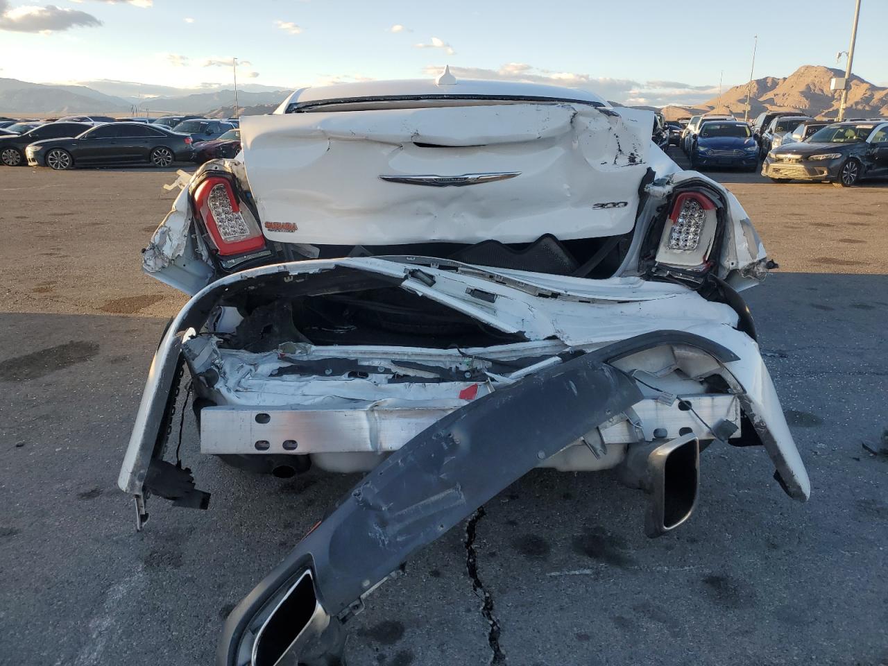 2019 Chrysler 300 - Image 6