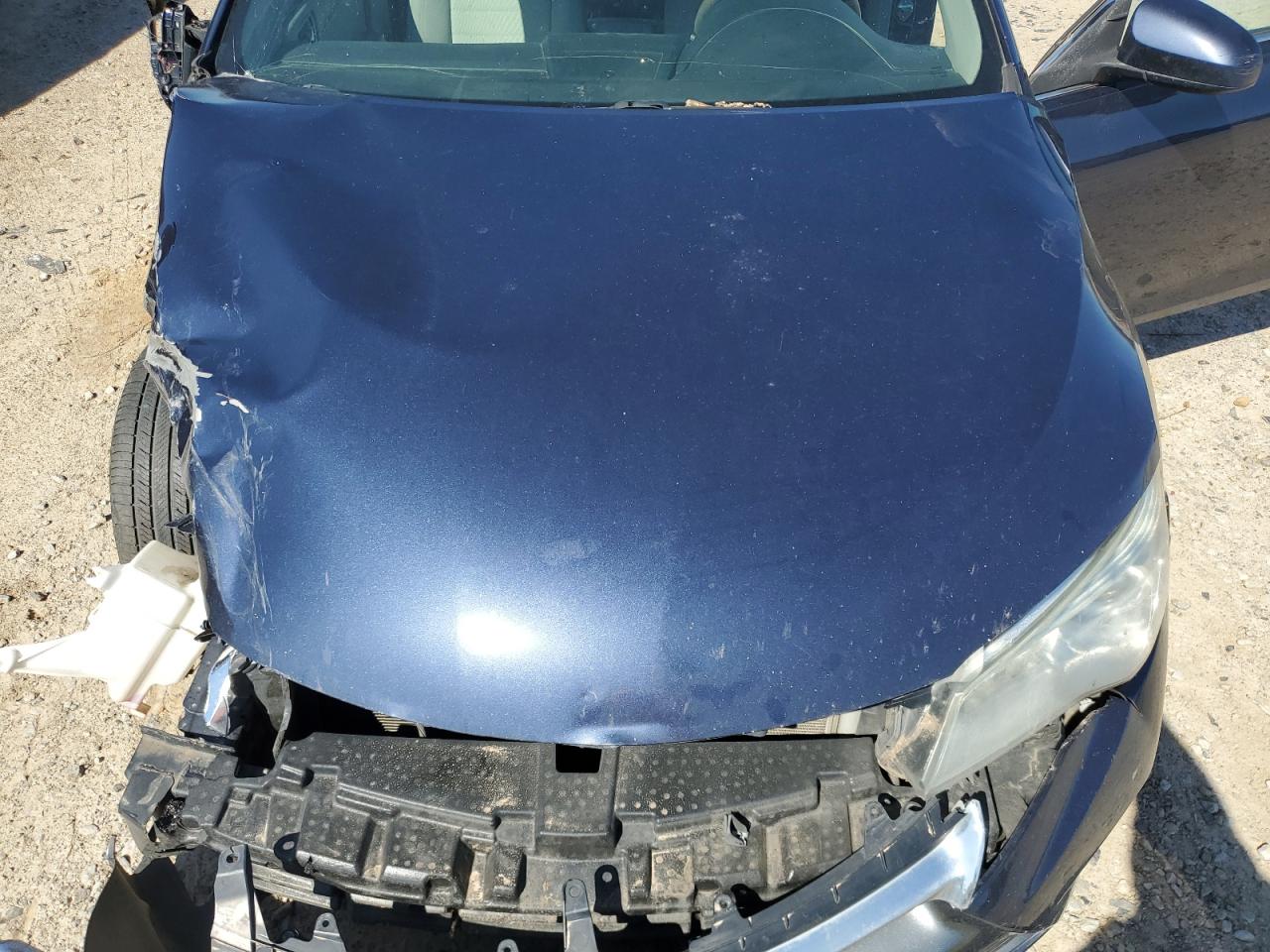 2015 Toyota Camry - Image 11