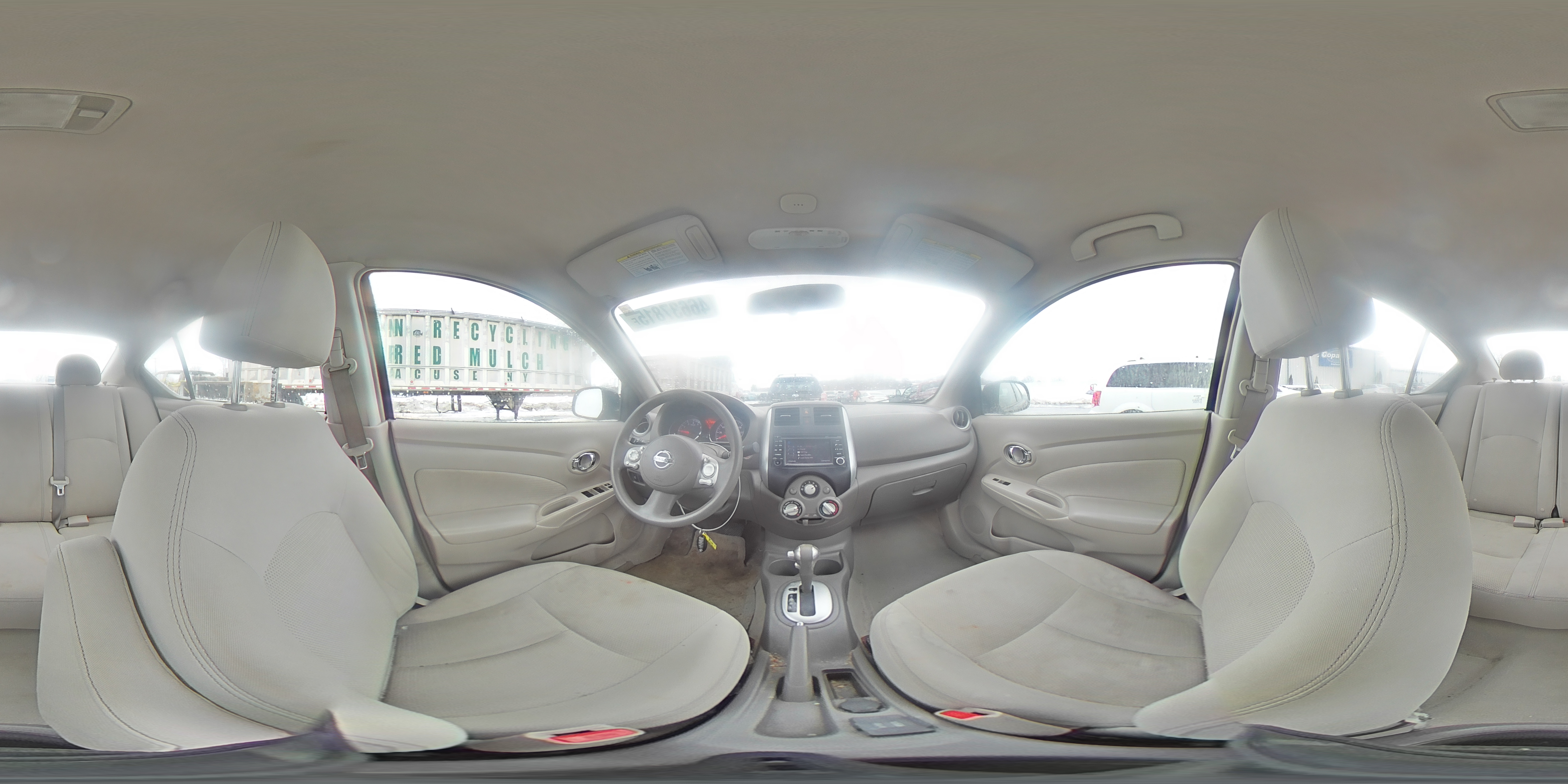 2014 Nissan Versa - Image 12