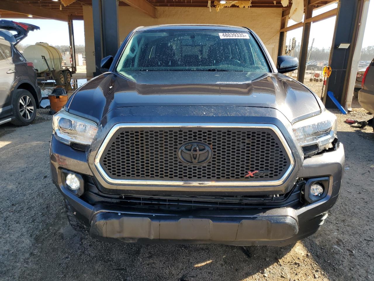 2017 Toyota Tacoma - Image 5