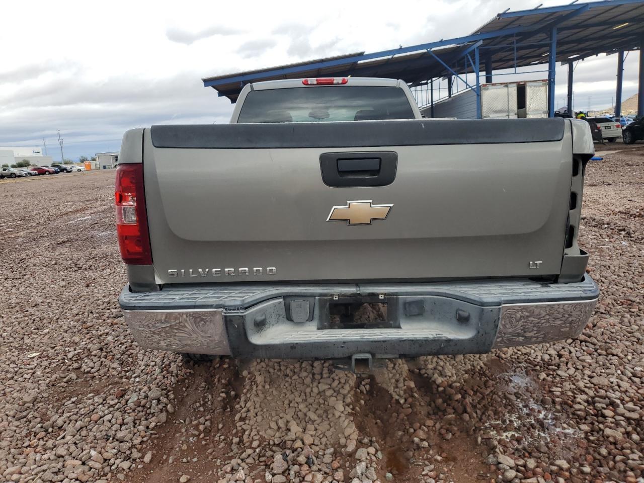 2009 Chevrolet Silverado - Image 6