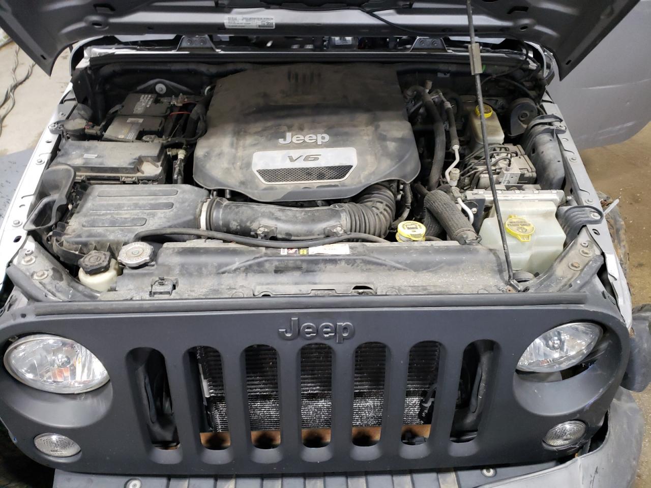 2016 Jeep Wrangler - Image 13