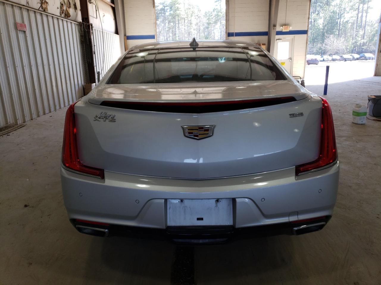 2018 Cadillac XTS - Image 6