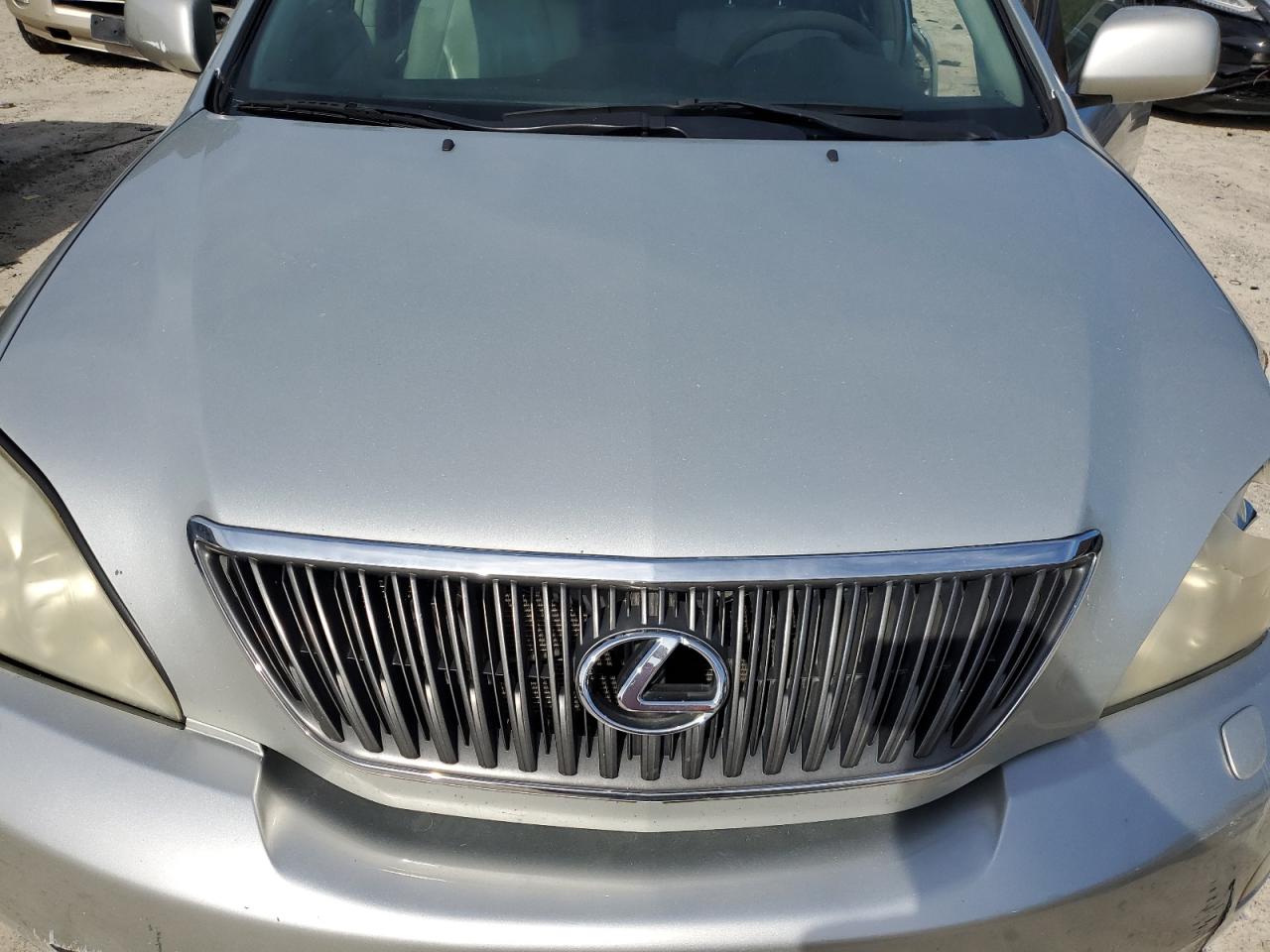 2005 Lexus RX - Image 12