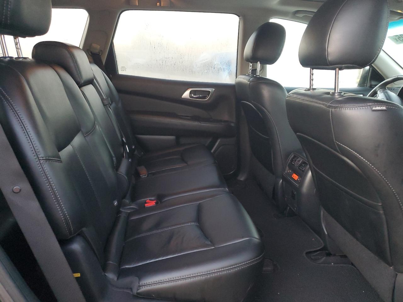 2015 Nissan Pathfinder - Image 11