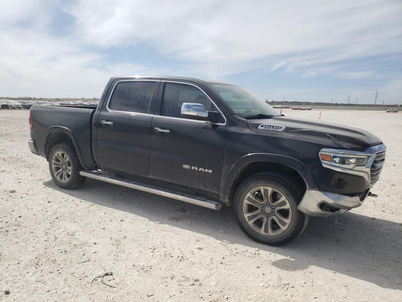 2019 RAM 1500 - Image 4