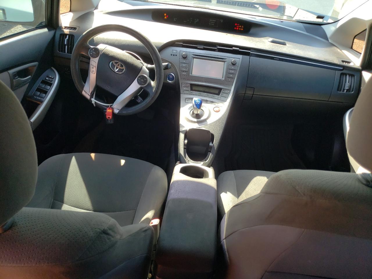2013 Toyota Prius - Image 8