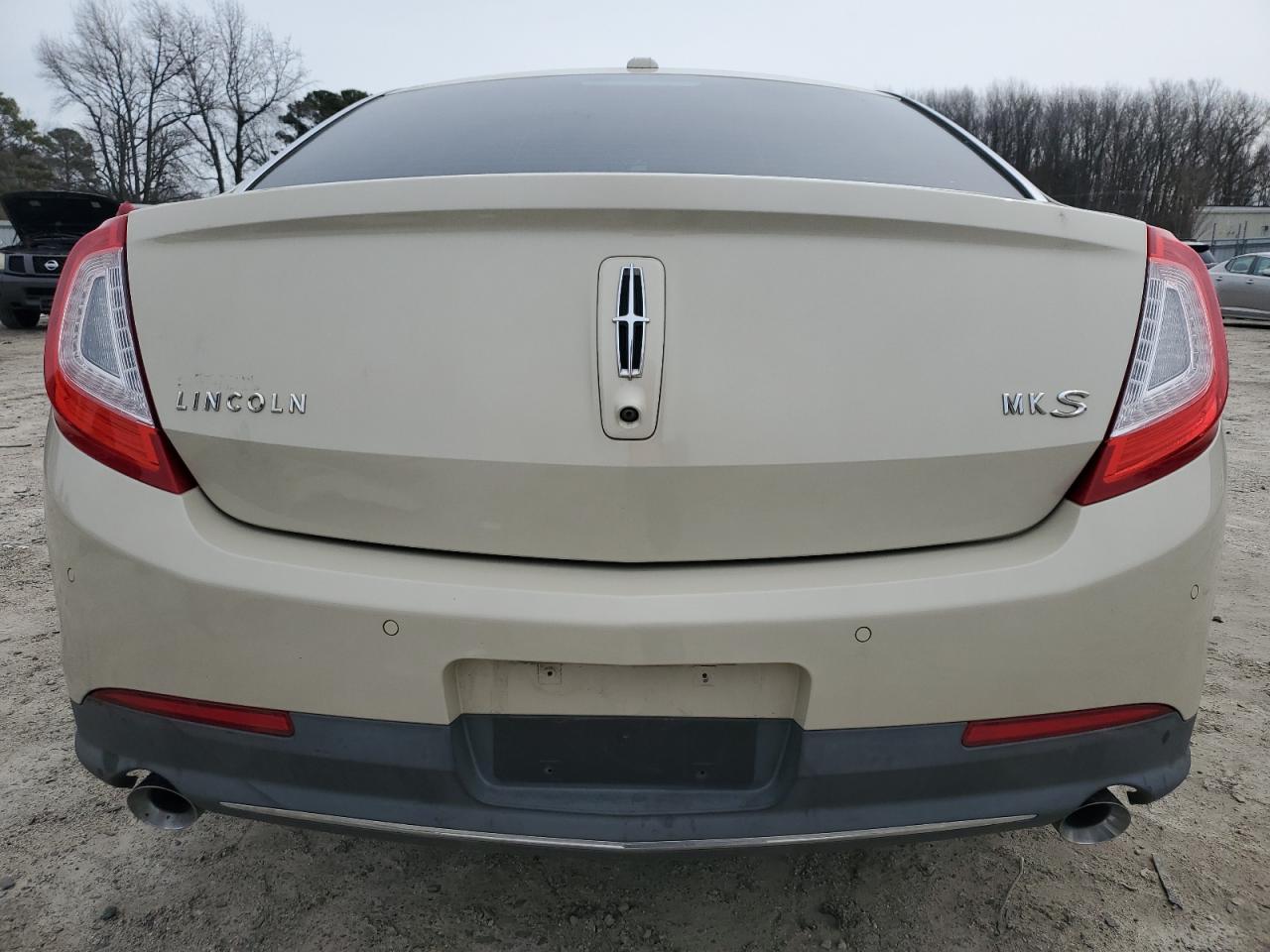 2014 Lincoln MKS - Image 6