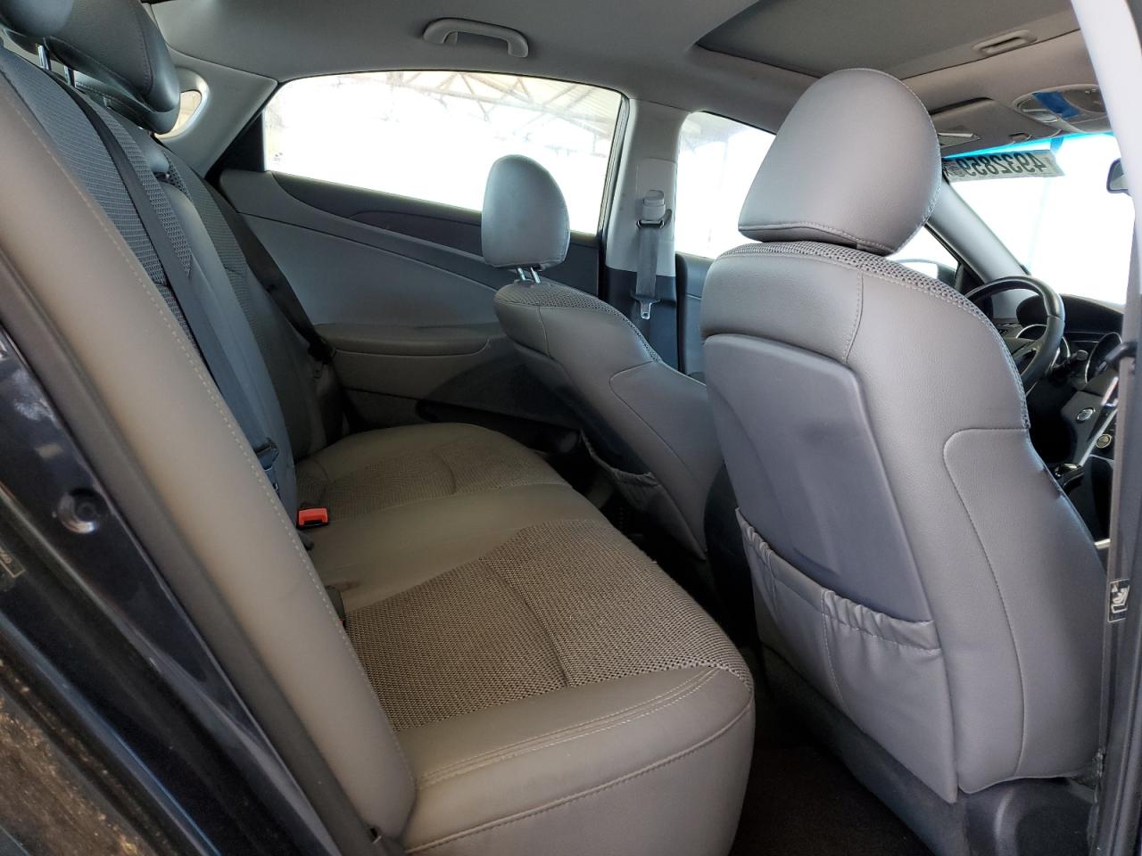 2012 Hyundai Sonata - Image 10