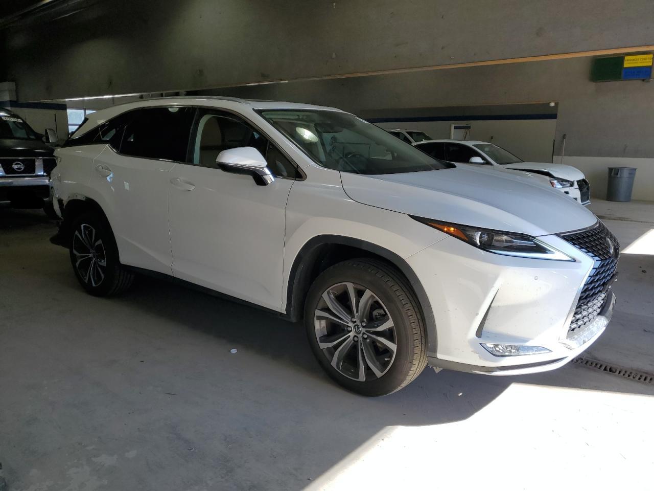 2022 Lexus RX - Image 4