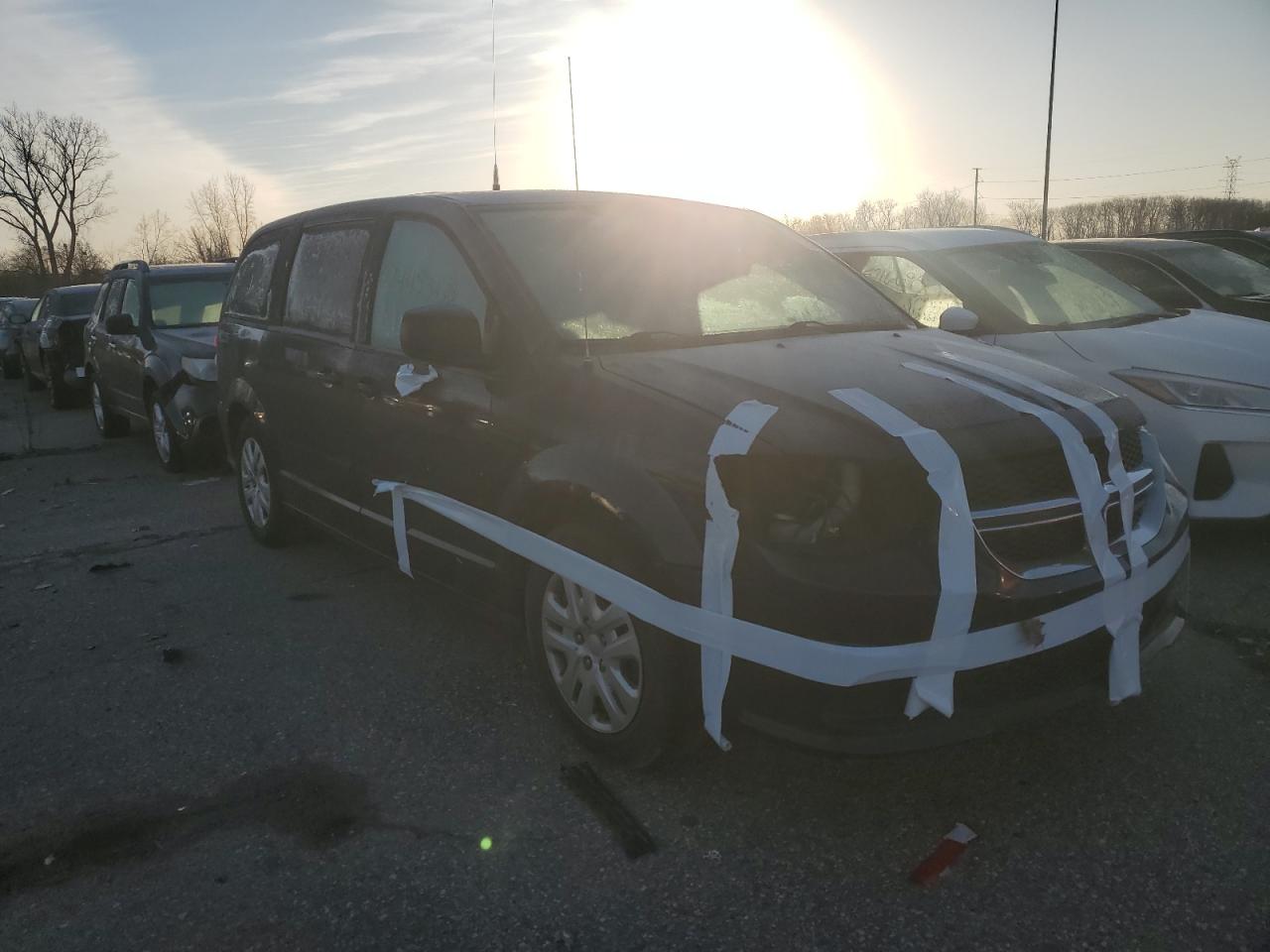 2016 Dodge Caravan - Image 4