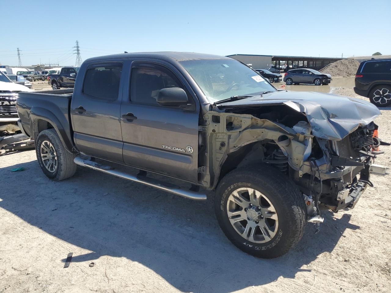2015 Toyota Tacoma - Image 4
