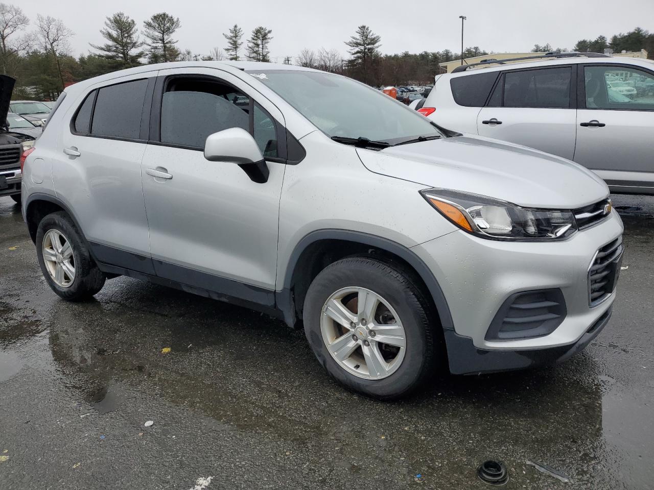 2020 Chevrolet Trax - Image 4