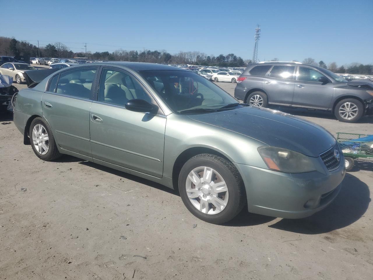 2005 Nissan Altima - Image 4