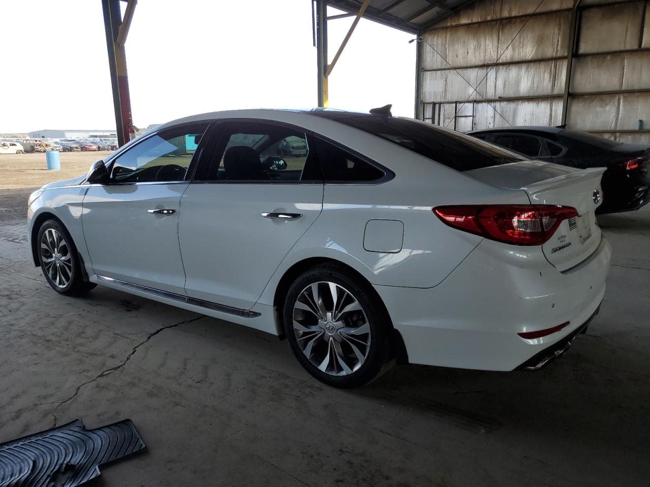 2015 Hyundai Sonata - Image 2