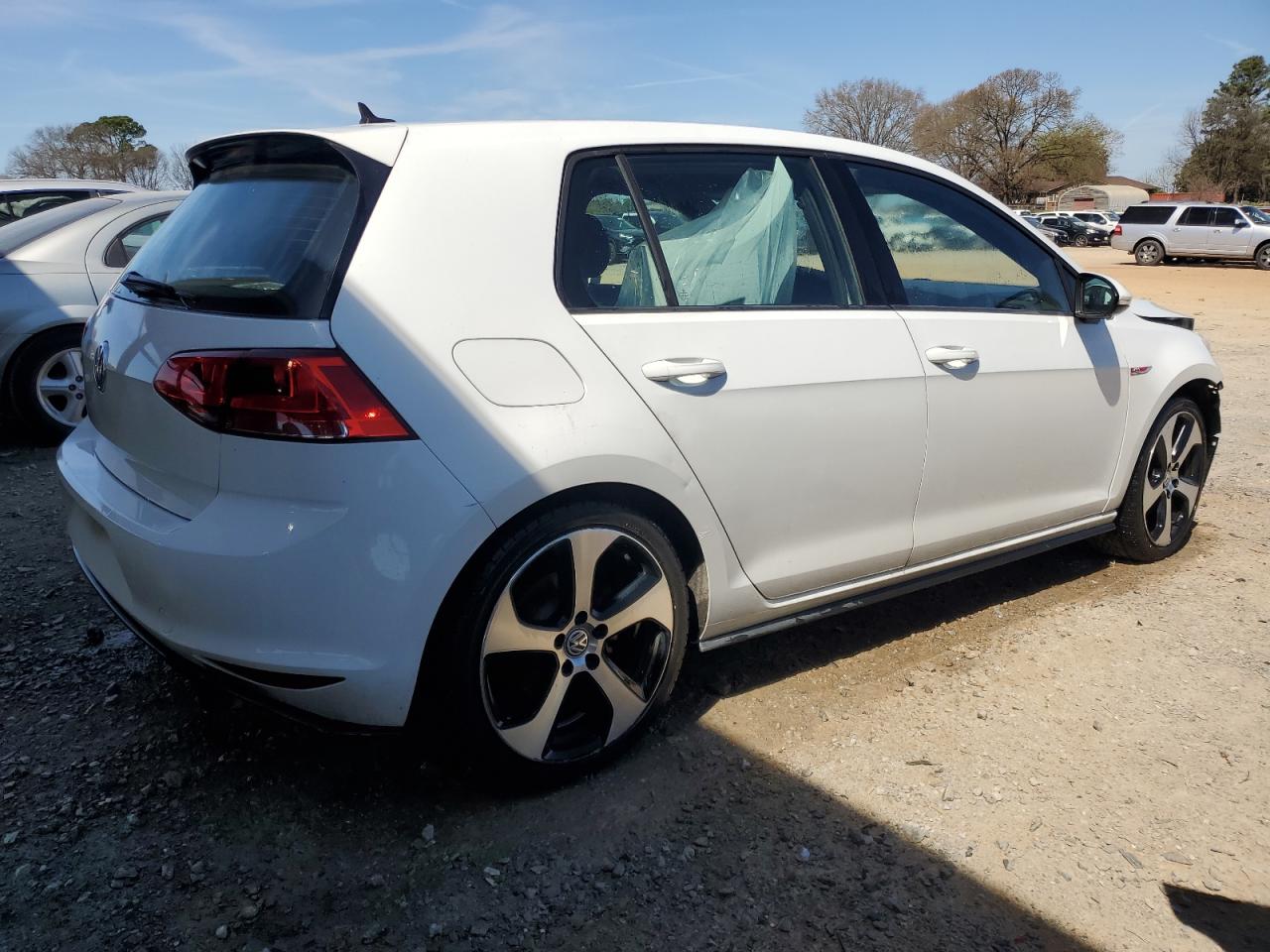 2017 Volkswagen GTI - Image 3