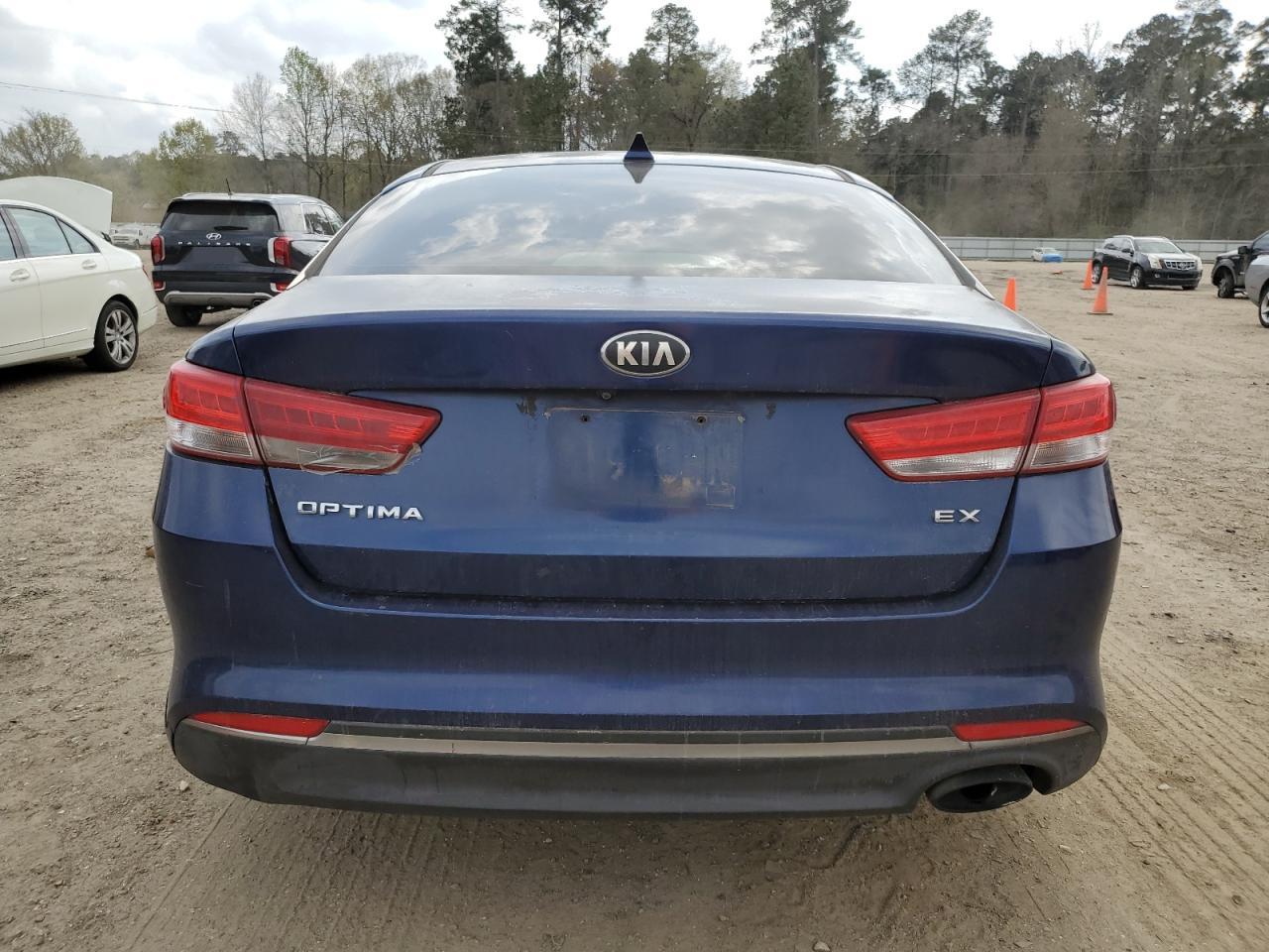 2016 Kia Optima - Image 6