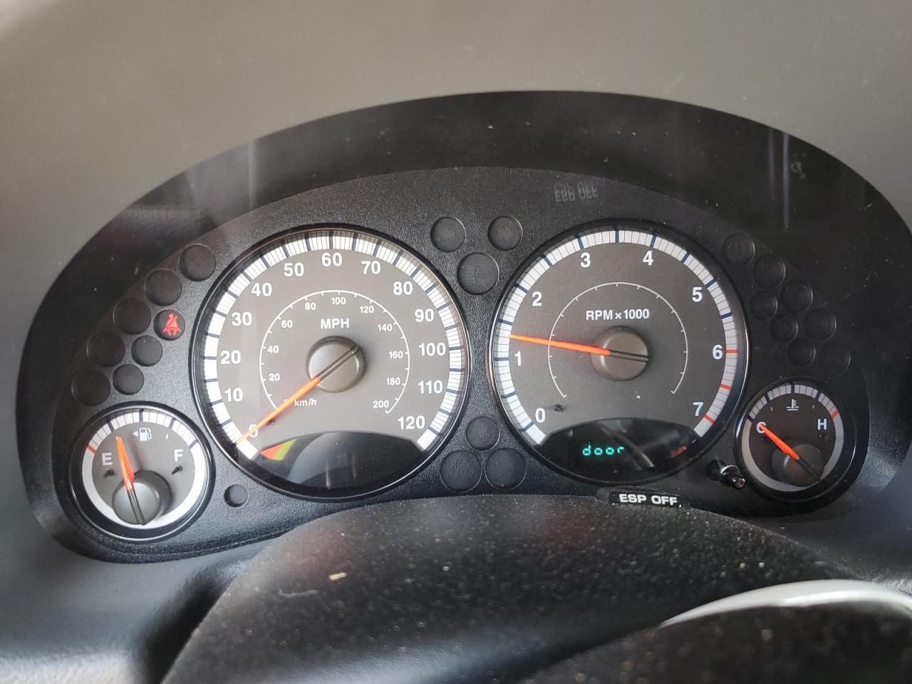 2007 Jeep Liberty (North America) - Image 9