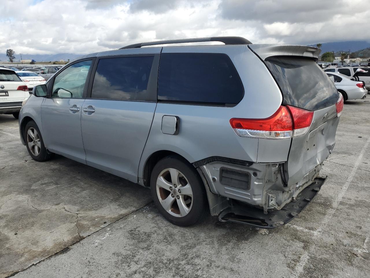 2011 Toyota Sienna - Image 2
