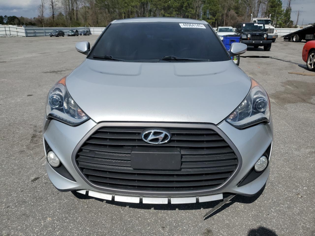 2016 Hyundai Veloster - Image 5