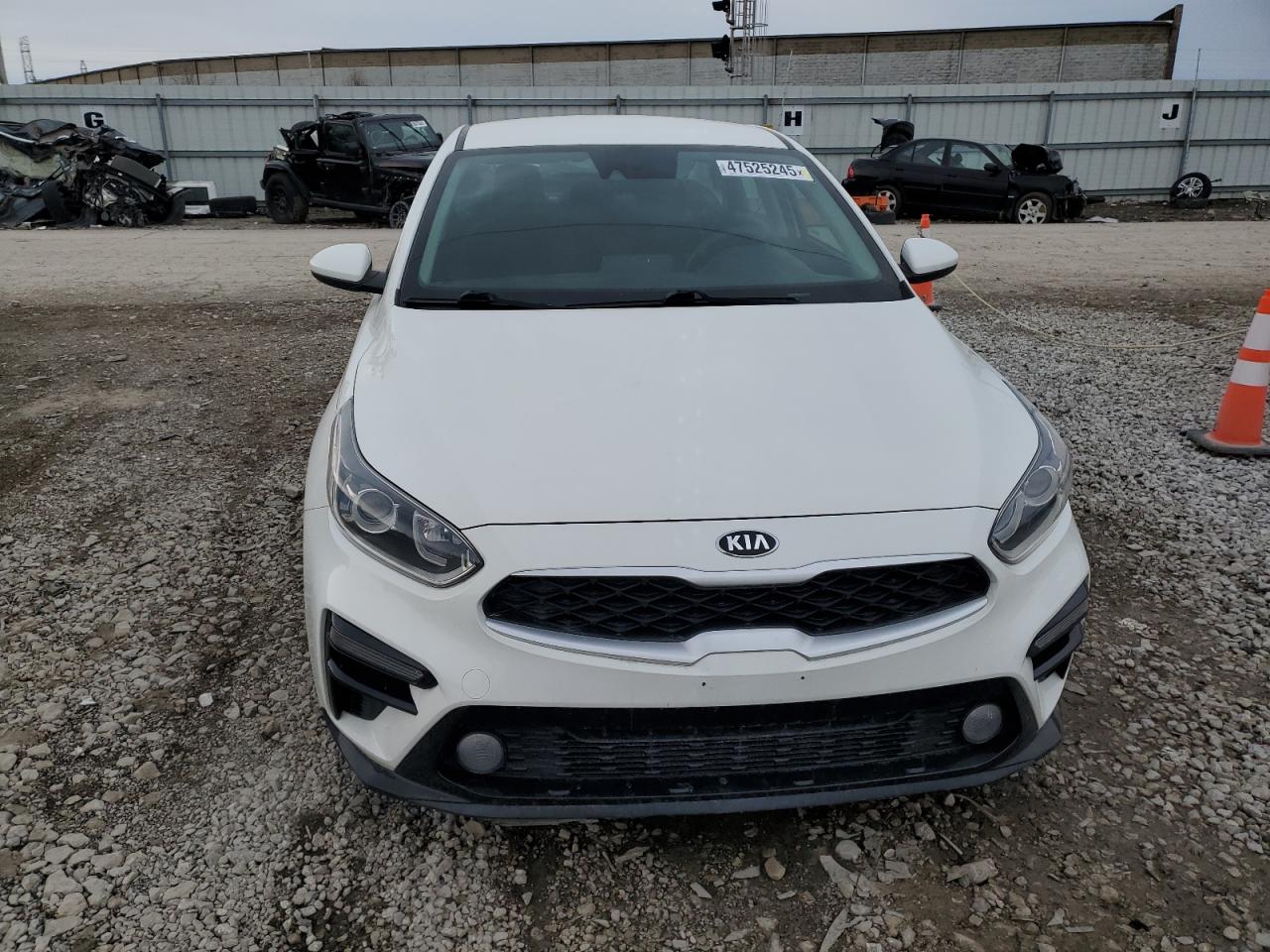 2019 Kia Forte - Image 5